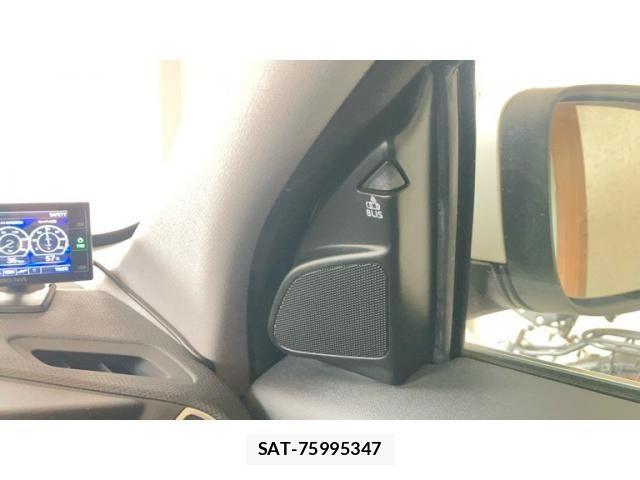 Volvo XC60 2015-06 7331001-21