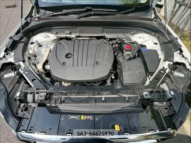 Volvo XC60 2021-06 7360373-11