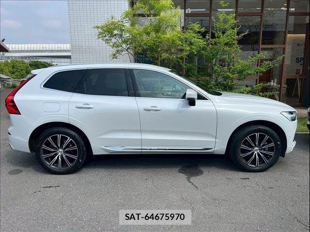 Volvo XC60 2021-06 7360373-14