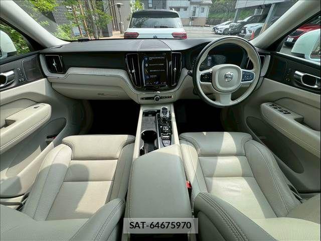 Volvo XC60 2021-06 7360373-3