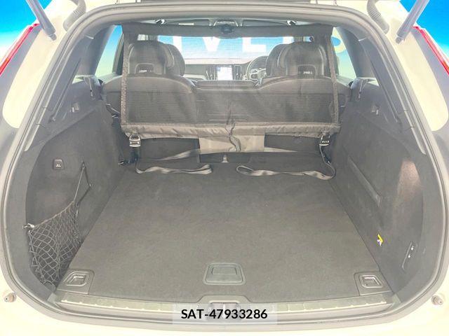 Volvo XC60 2018-05 7360374-13