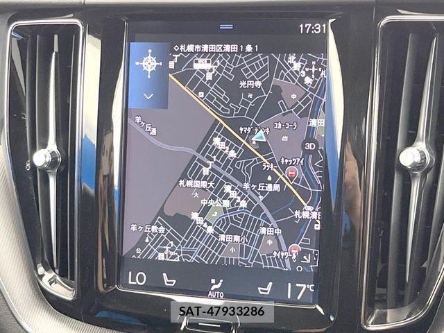 Volvo XC60 2018-05 7360374-4