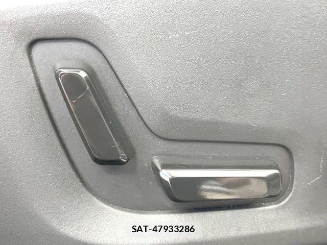 Volvo XC60 2018-05 7360374-6
