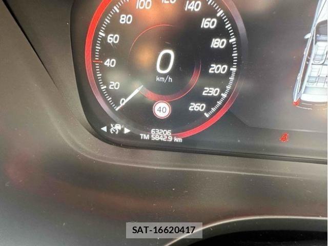 Volvo XC60 2019-01 7458694-7