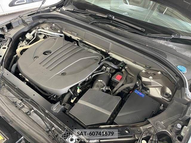 Volvo XC60 2021-12 7503562-11