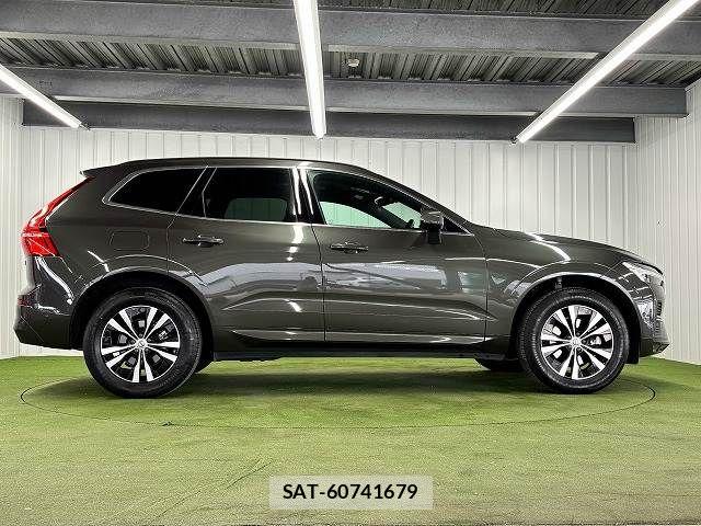 Volvo XC60 2021-12 7503562-14