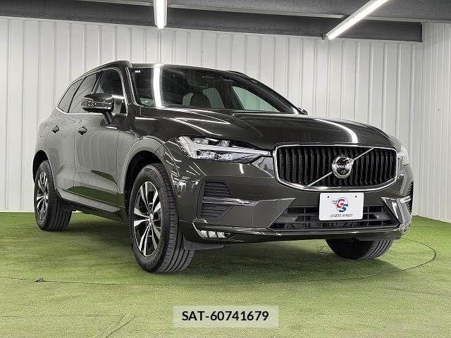 Volvo XC60 2021-12 7503562-15