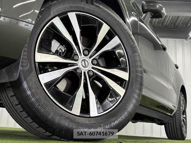 Volvo XC60 2021-12 7503562-18