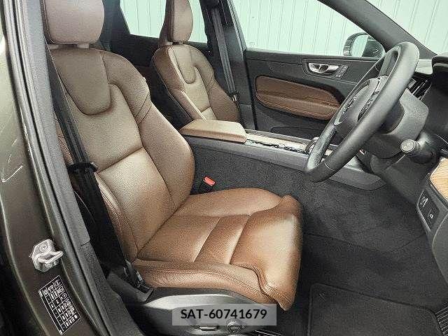Volvo XC60 2021-12 7503562-6