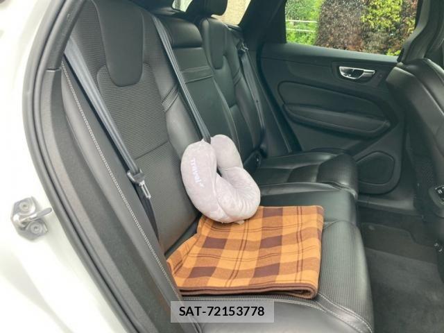 Volvo XC60 2019-12 7563044-10