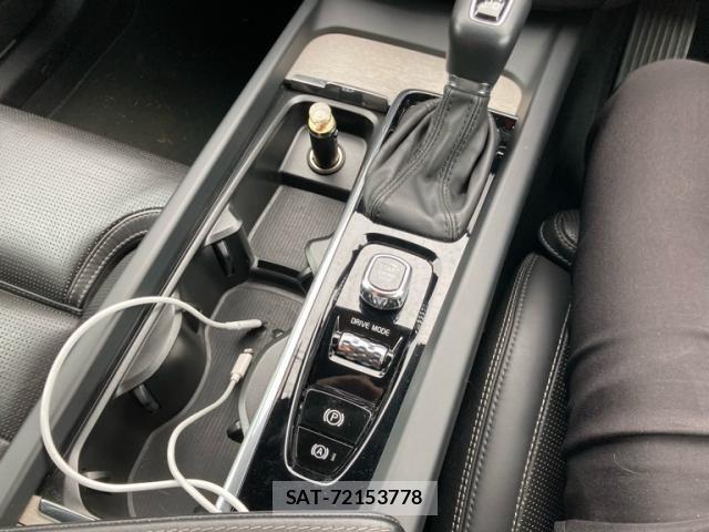 Volvo XC60 2019-12 7563044-17