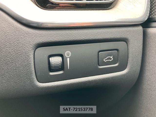 Volvo XC60 2019-12 7563044-23