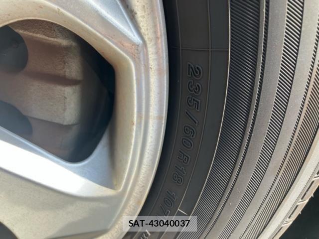 Volvo XC60 2011-07 7621164-11