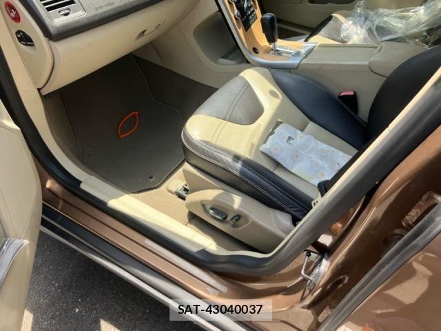 Volvo XC60 2011-07 7621164-20