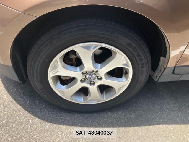 Volvo XC60 2011-07 7621164-7