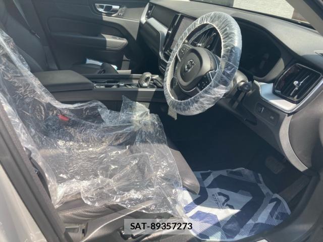 Volvo XC60 2021-11 7621161-18
