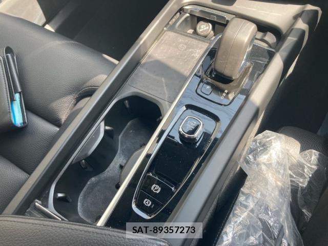 Volvo XC60 2021-11 7621161-22