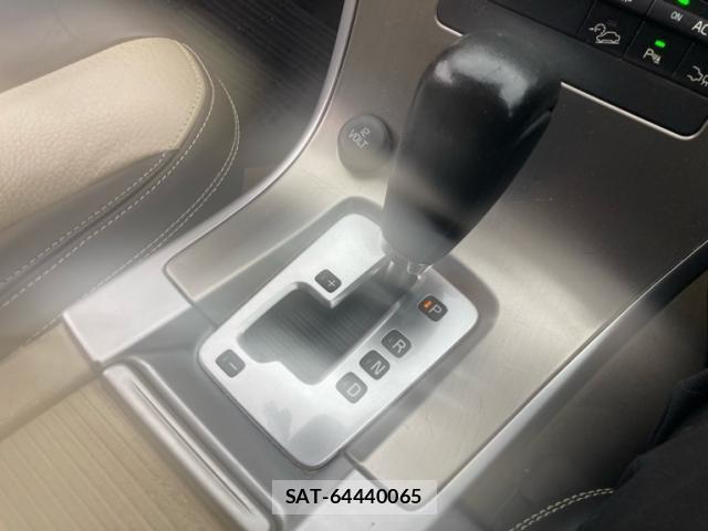Volvo XC60 2009-12 7621165-14