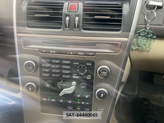 Volvo XC60 2009-12 7621165-15