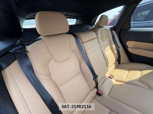 Volvo XC60 2021-02 7730480-18