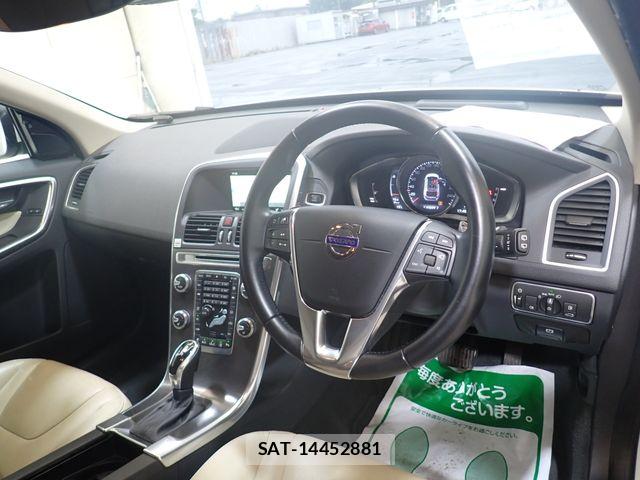 Volvo XC60 2016-03 7730484-1