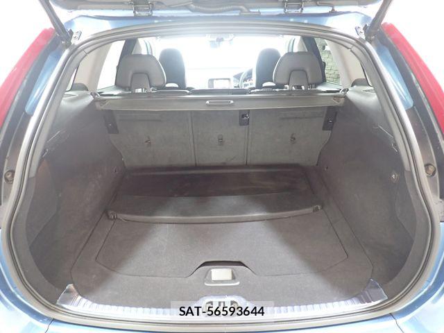 Volvo XC60 2017-06 7790296-24