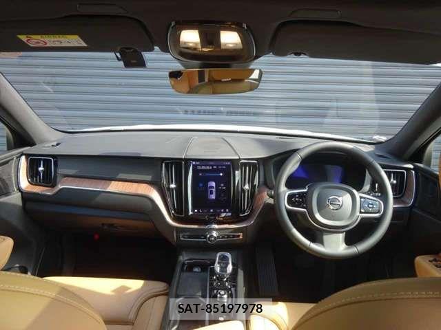 Volvo XC60 2022-09 7790293-10