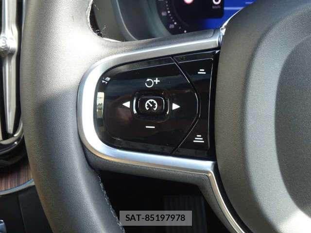 Volvo XC60 2022-09 7790293-12