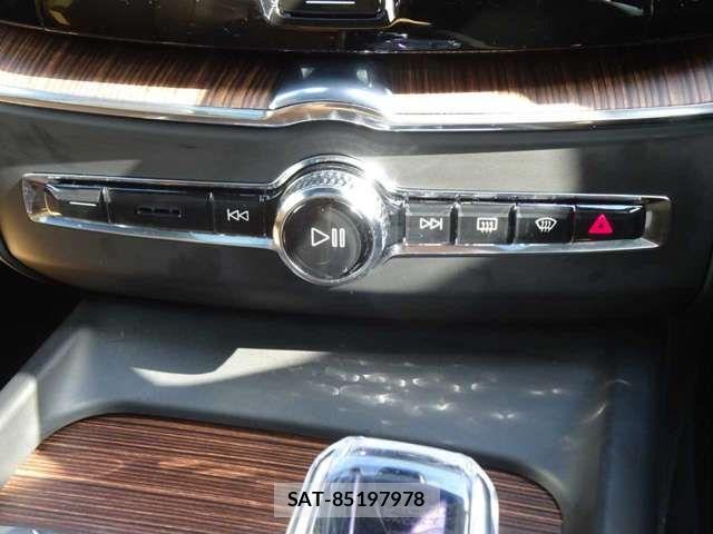 Volvo XC60 2022-09 7790293-19