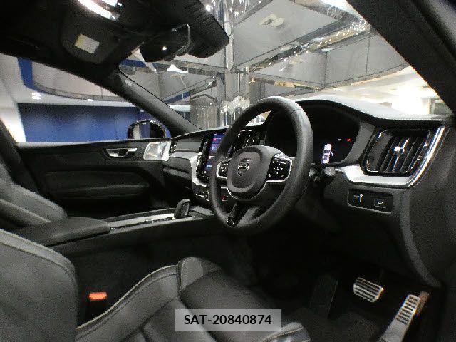Volvo XC60 2022-05 7880349-11