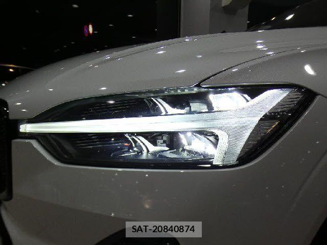 Volvo XC60 2022-05 7880349-19