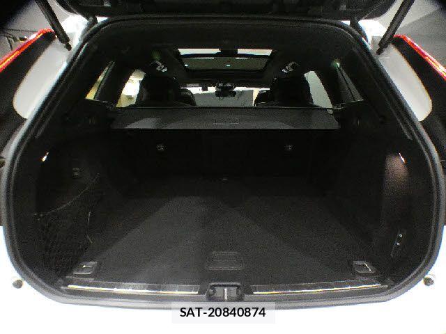 Volvo XC60 2022-05 7880349-26