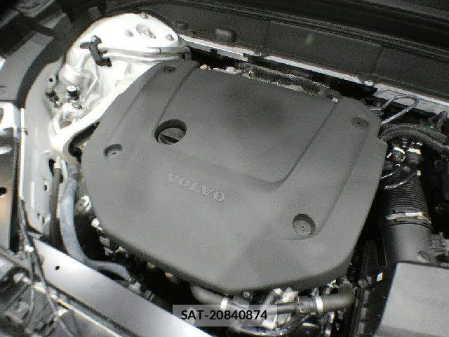 Volvo XC60 2022-05 7880349-6