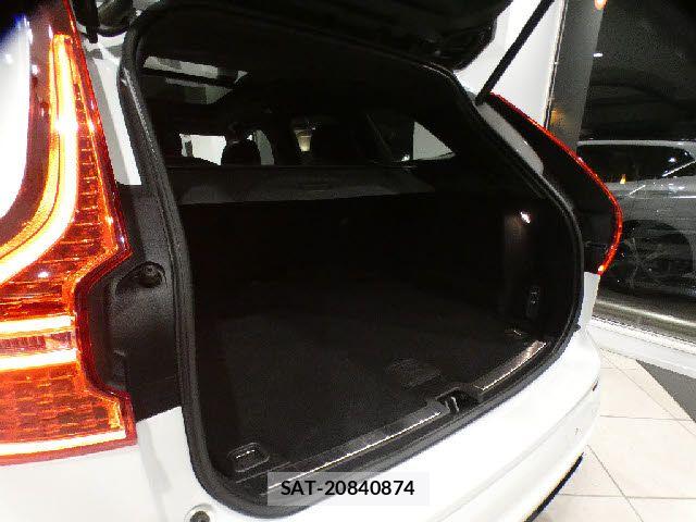 Volvo XC60 2022-05 7880349-7