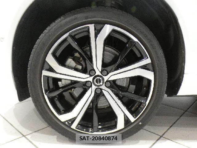Volvo XC60 2022-05 7880349-8