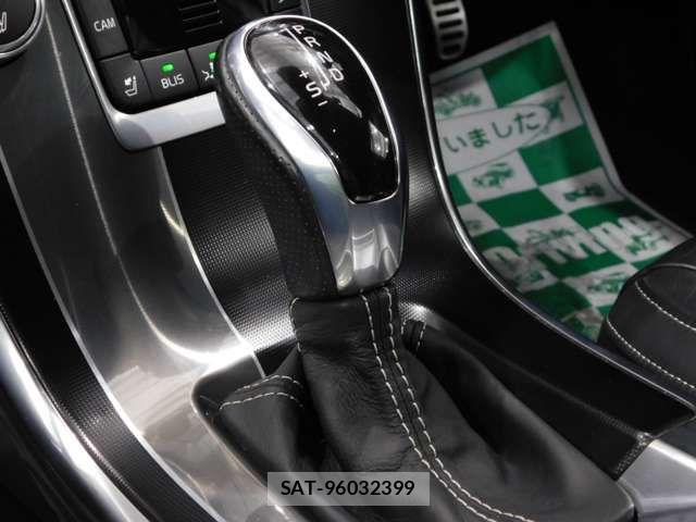 Volvo XC60 2015-07 7880350-12