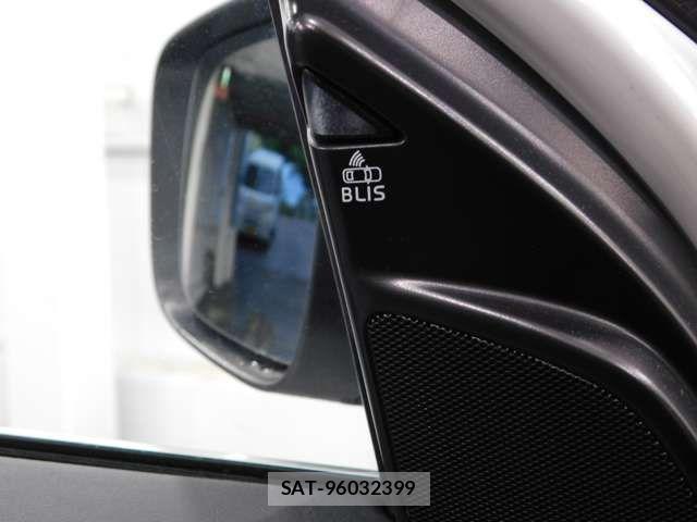 Volvo XC60 2015-07 7880350-15
