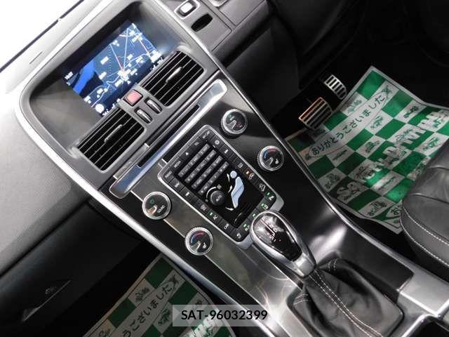 Volvo XC60 2015-07 7880350-5