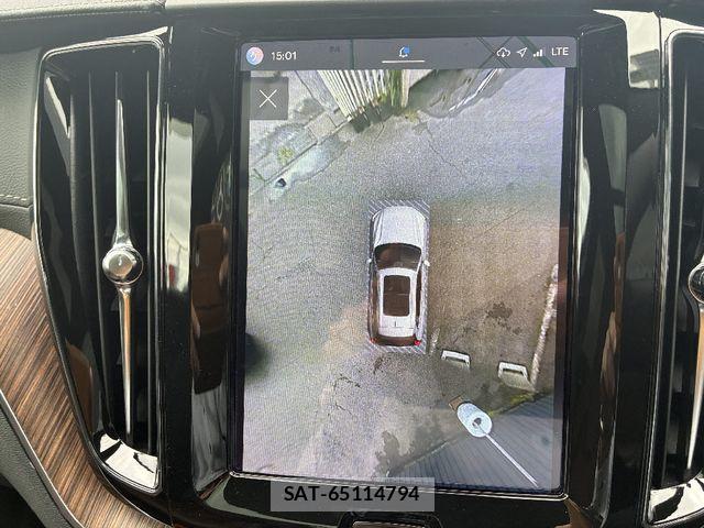 Volvo XC60 2023-03 7880351-13
