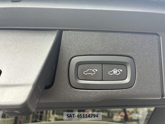 Volvo XC60 2023-03 7880351-16