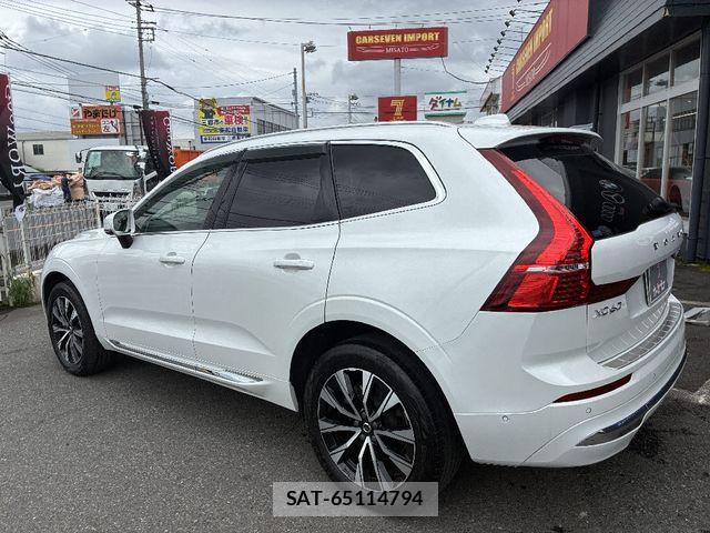 Volvo XC60 2023-03 7880351-24