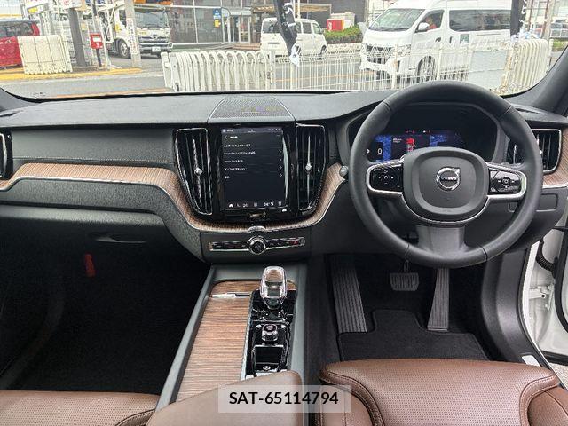 Volvo XC60 2023-03 7880351-2