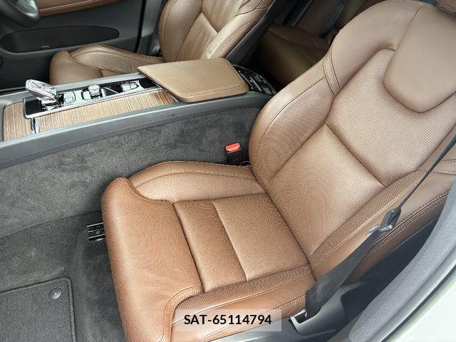 Volvo XC60 2023-03 7880351-6