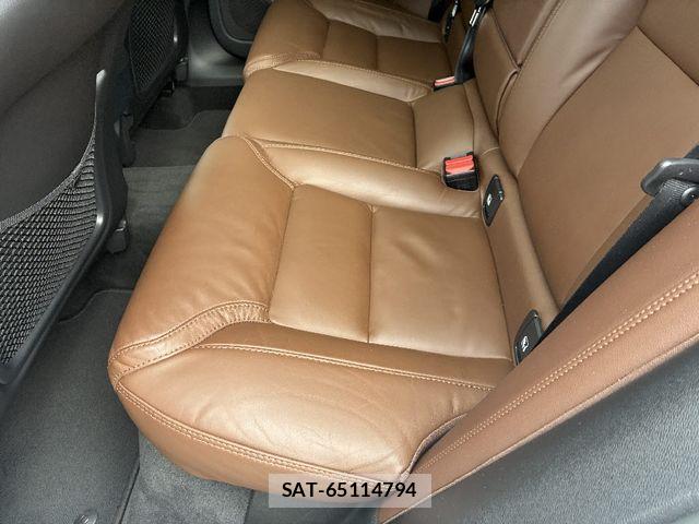 Volvo XC60 2023-03 7880351-7