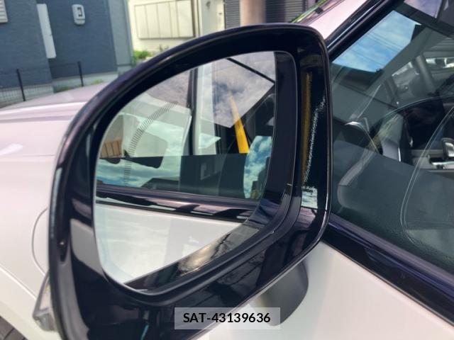 Volvo XC60 2021-10 7880348-12