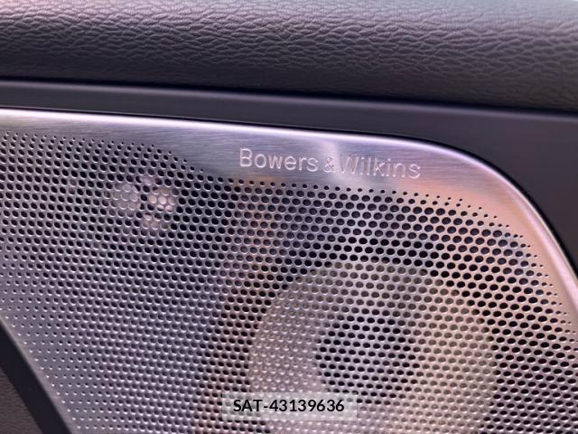 Volvo XC60 2021-10 7880348-15