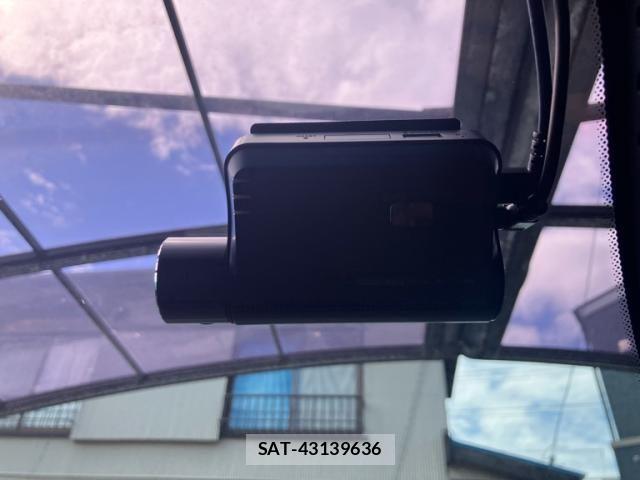 Volvo XC60 2021-10 7880348-25