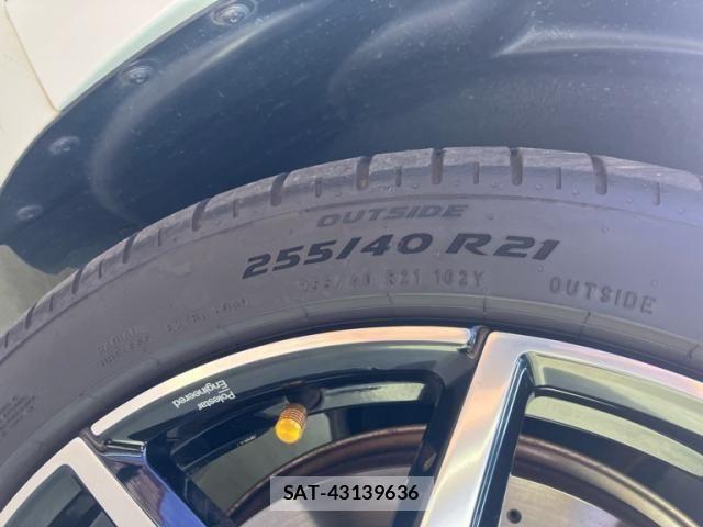 Volvo XC60 2021-10 7880348-6