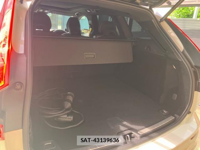 Volvo XC60 2021-10 7880348-7