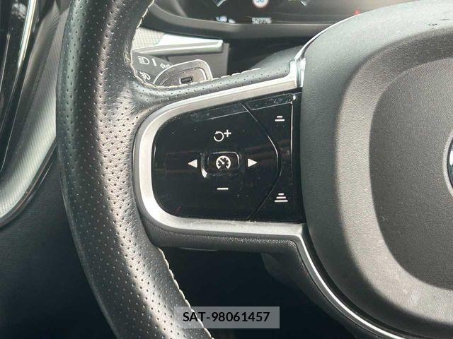 Volvo XC60 2018-08 7903600-11